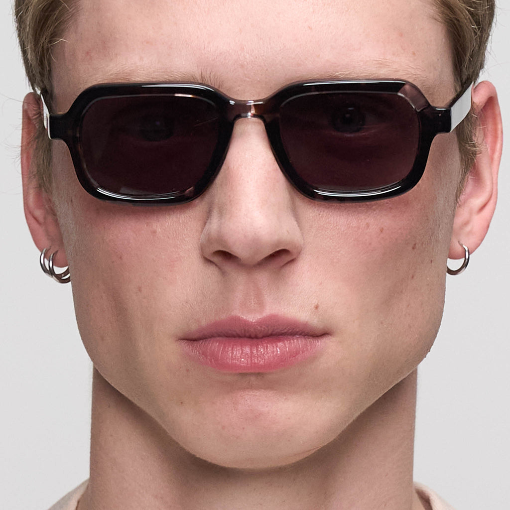 Dreamgaze II – Brown Gray / Gray