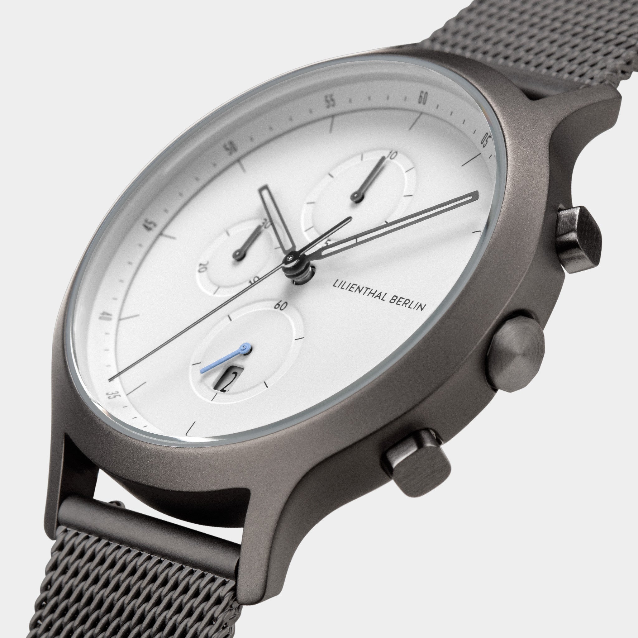 Chronograph – Dark Silver White