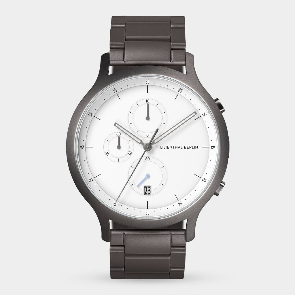 Chronograph – Dark Silver White