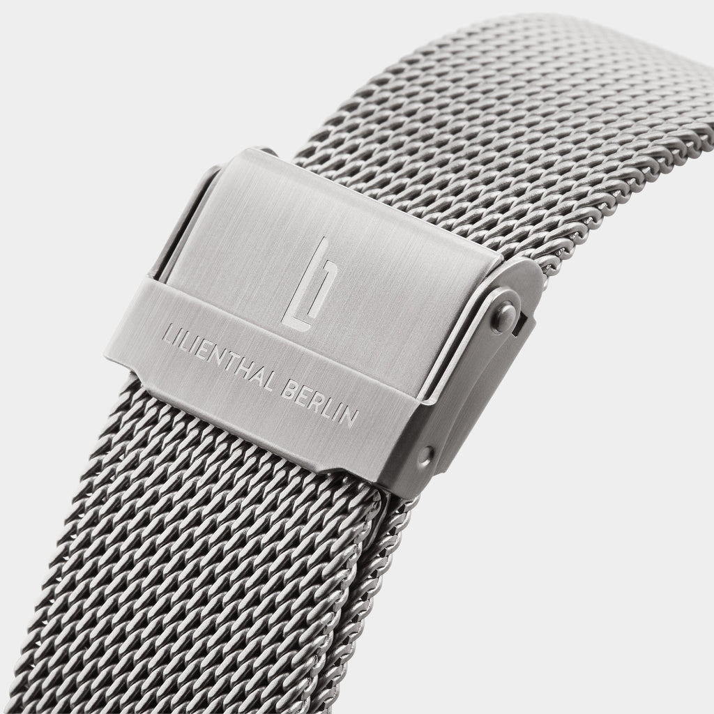 Huxley – Silver Blue