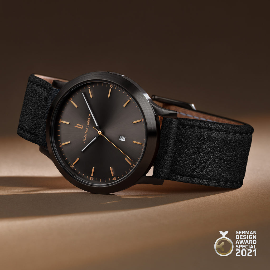 Huxley – Black Bronze