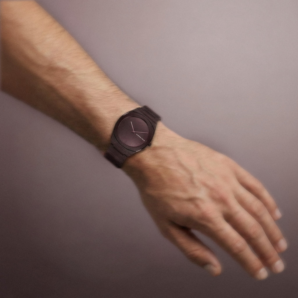 Nuvora – Mono Burgundy